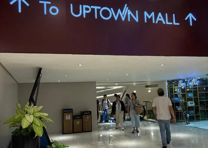 Designer Minimalist 1br One Uptown Bgc *