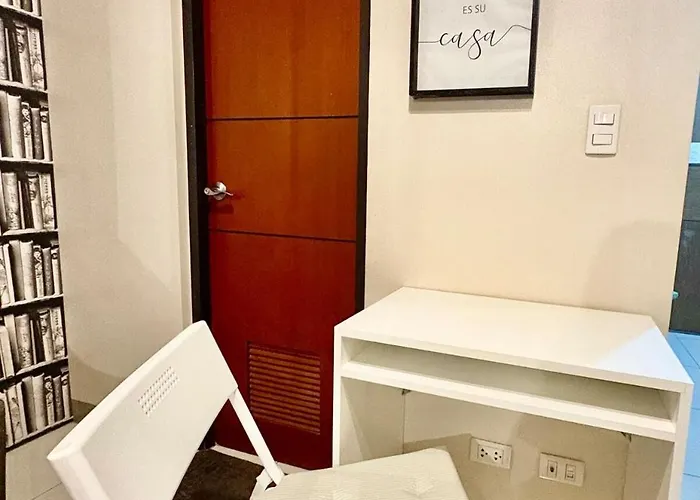 Designer Minimalist 1br One Uptown Bgc * Manila