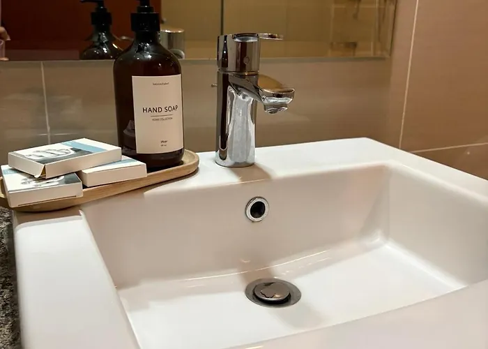 Apartamento Designer Minimalist 1br One Uptown Bgc *